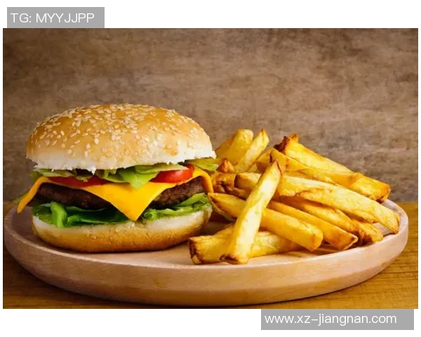 哈兰德在家享受红外线理疗与美食烹饪的双重乐趣